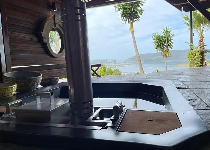 Knysna Lodge - Self Catering Unit With Woodfired Hot Tub