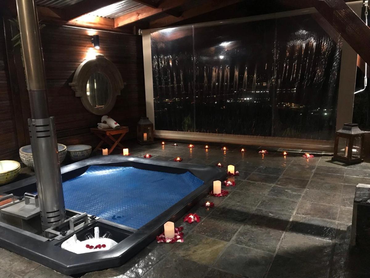 - Self Catering Unit With Woodfired Hot Tub * Knysna
